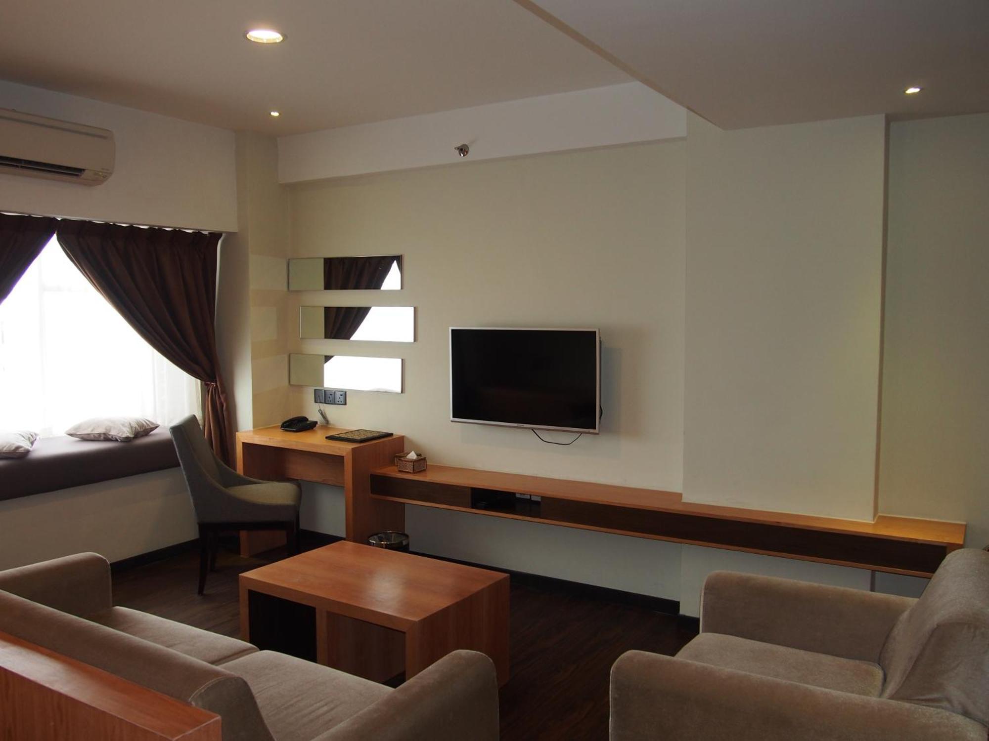 C'Haya Hotel Kota Kinabalu Szoba fotó