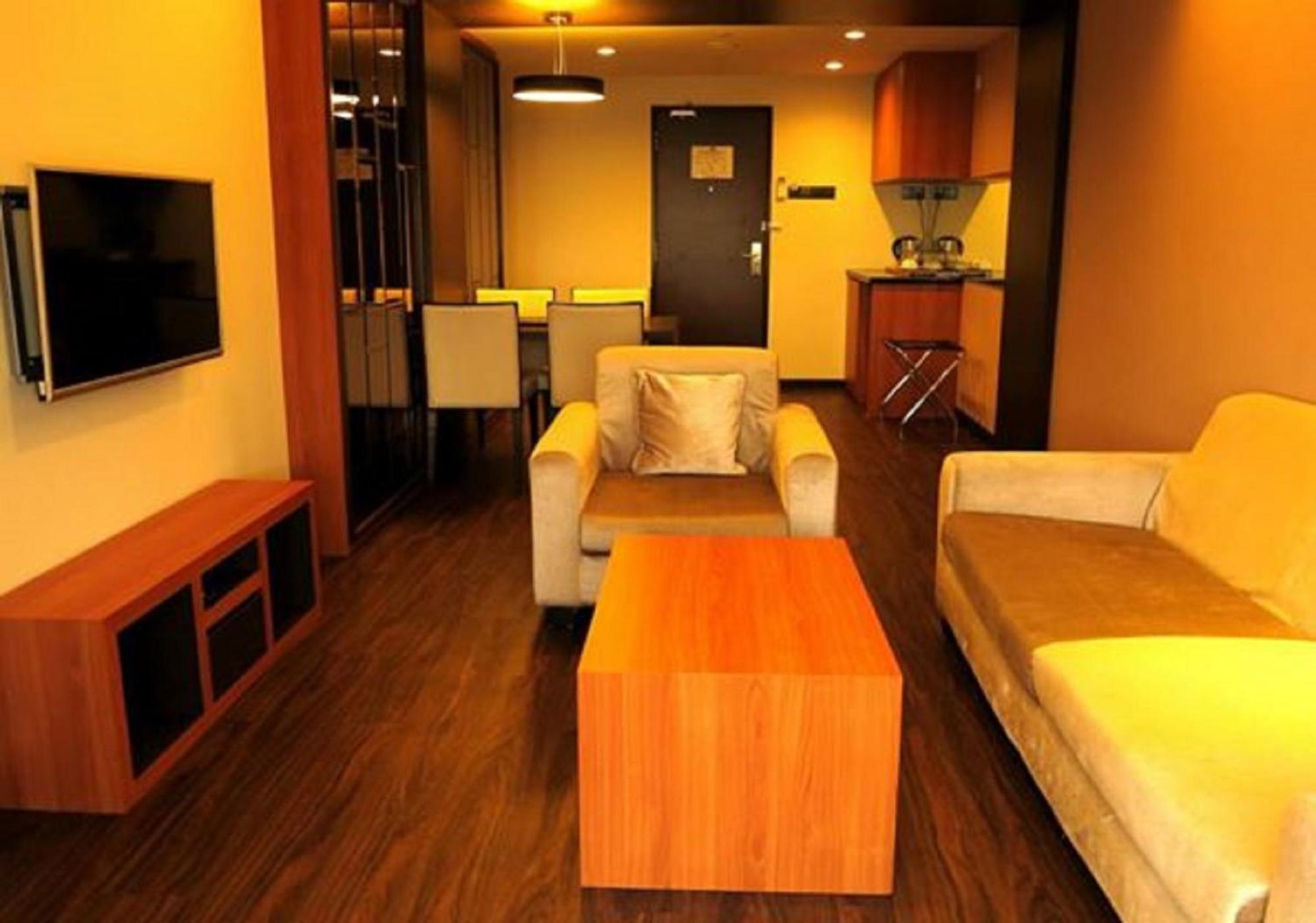 C'Haya Hotel Kota Kinabalu Szoba fotó