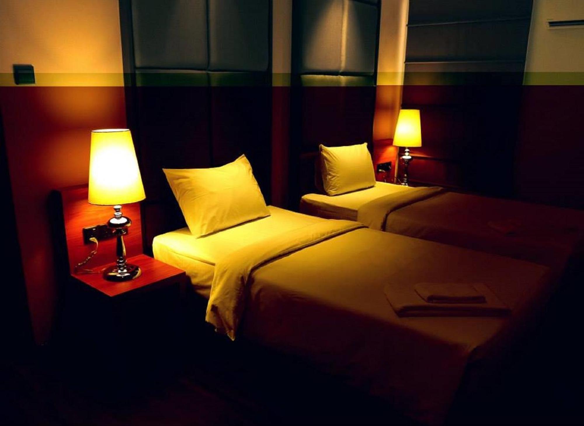 C'Haya Hotel Kota Kinabalu Szoba fotó