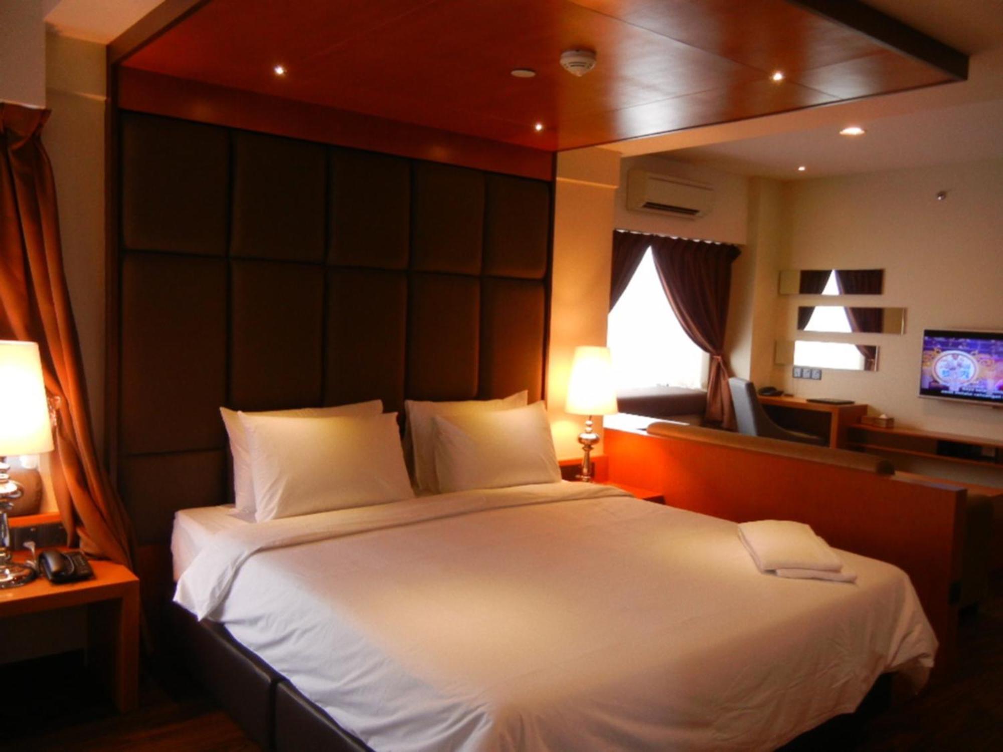 C'Haya Hotel Kota Kinabalu Kültér fotó