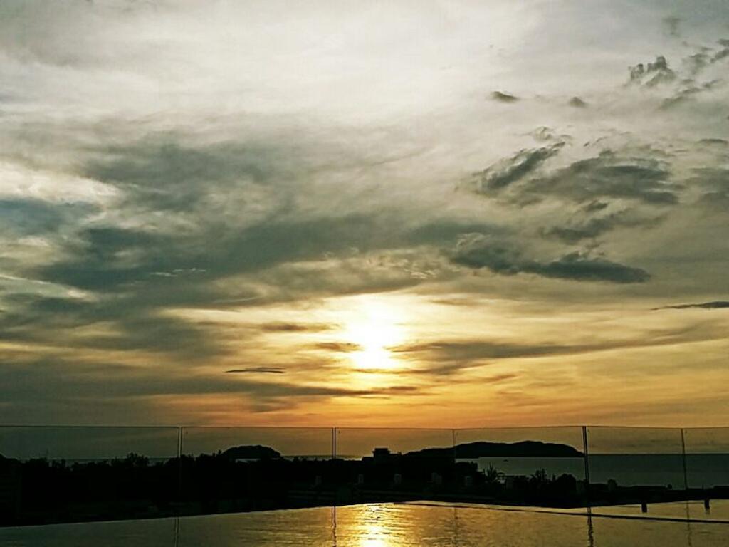 C'Haya Hotel Kota Kinabalu Kültér fotó