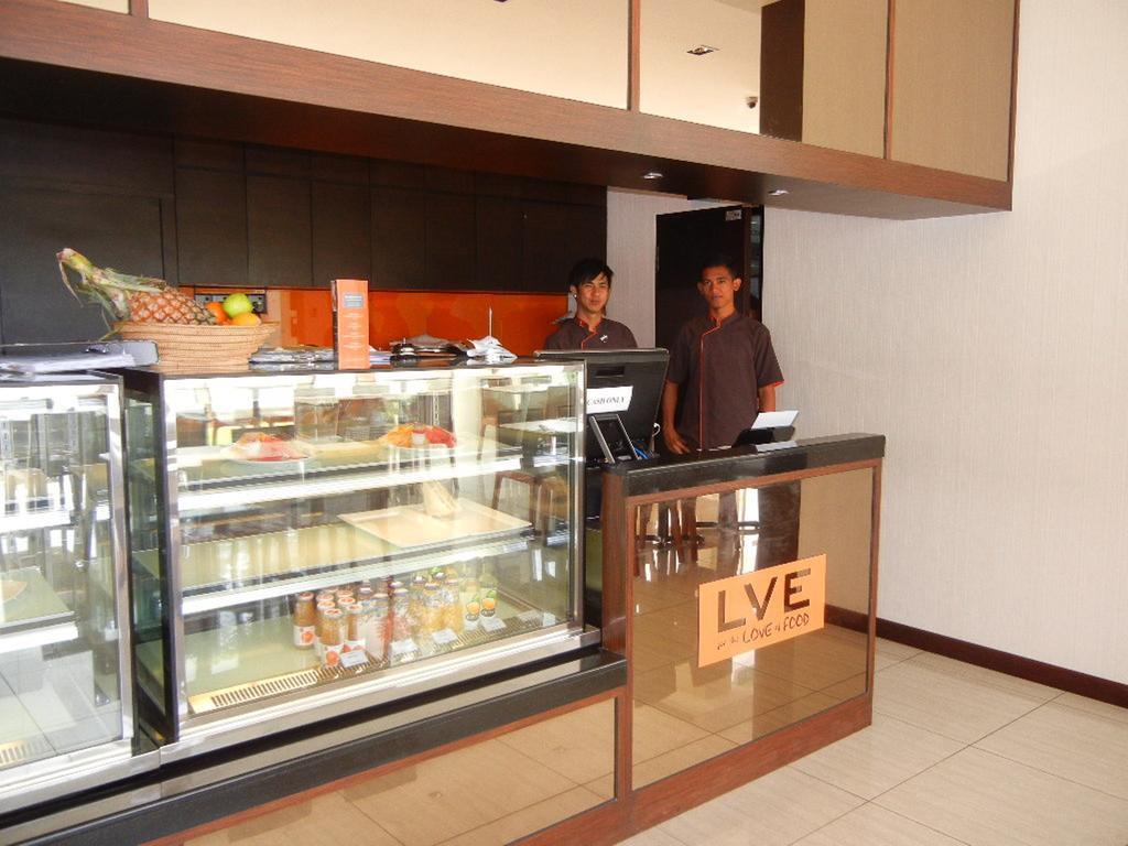 C'Haya Hotel Kota Kinabalu Kültér fotó