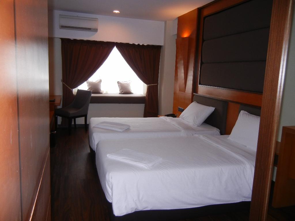 C'Haya Hotel Kota Kinabalu Szoba fotó