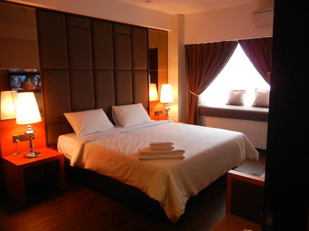 C'Haya Hotel Kota Kinabalu Kültér fotó