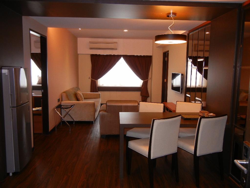 C'Haya Hotel Kota Kinabalu Kültér fotó