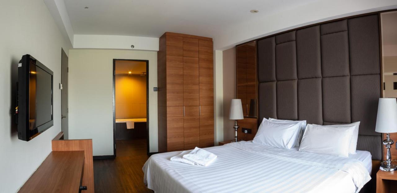 C'Haya Hotel Kota Kinabalu Kültér fotó