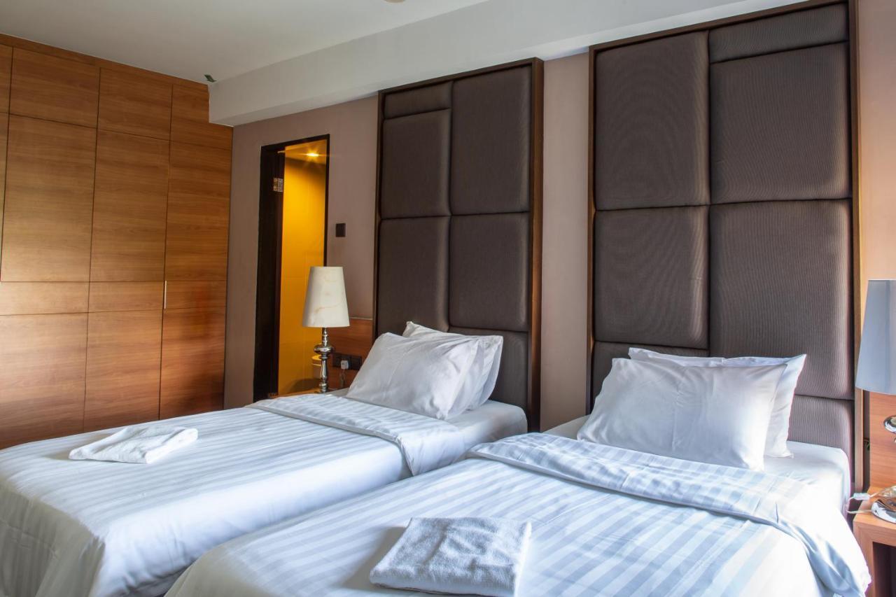 C'Haya Hotel Kota Kinabalu Kültér fotó